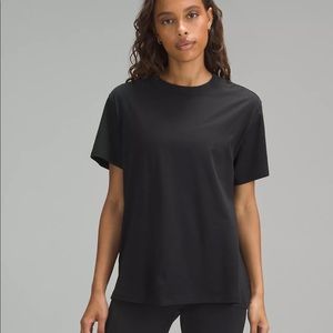 Lululemon black t-shirt